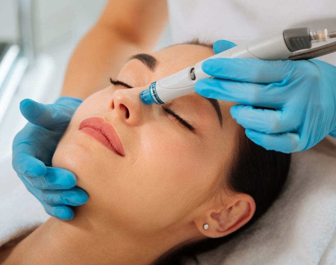Hydrafacial treatment for sensitive skin